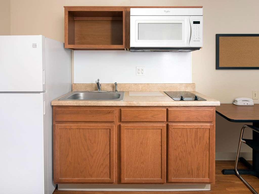 Extended Stay America Select Suites - Kalamazoo - West Habitación foto